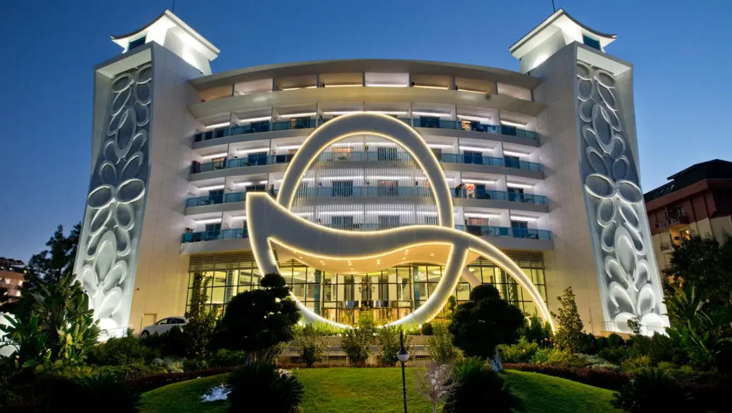 Отель Q Premium Resort