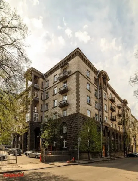 Ester President Hostel