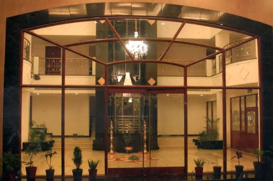 OYO 1081 Hotel Sindhu International