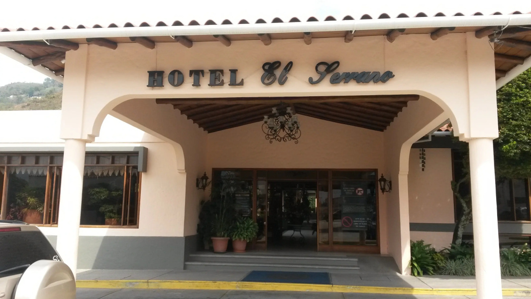 Hotel El Serrano