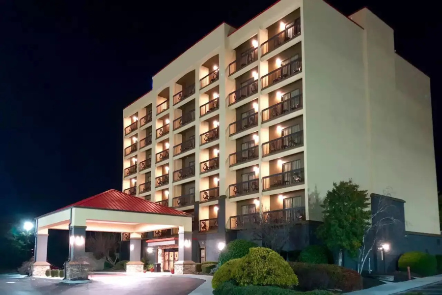 Vista Suites Hotel Near Island Drive Pigeon Forge