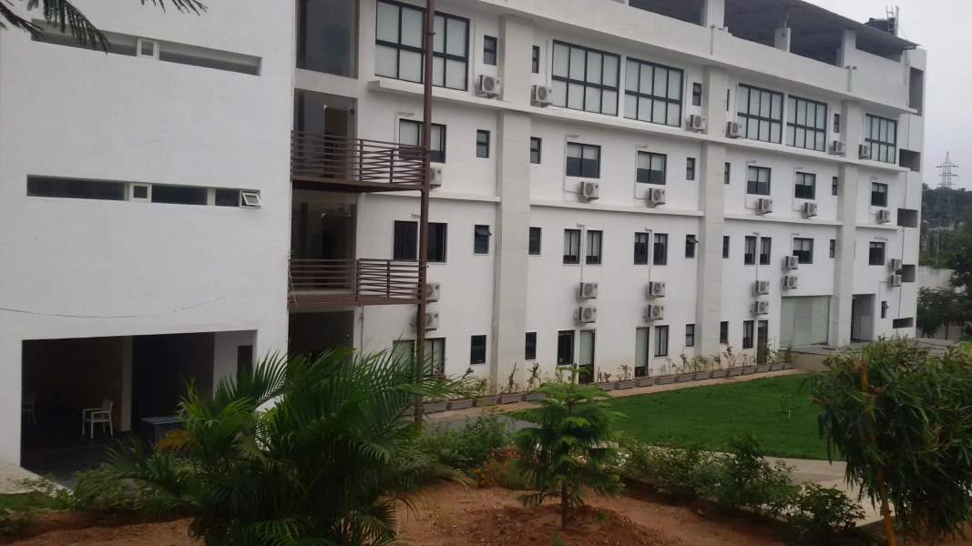 OYO 7386 The Oasis Hotel