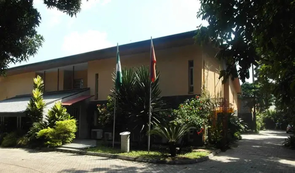 La Cour Hotels and Apartments Glover