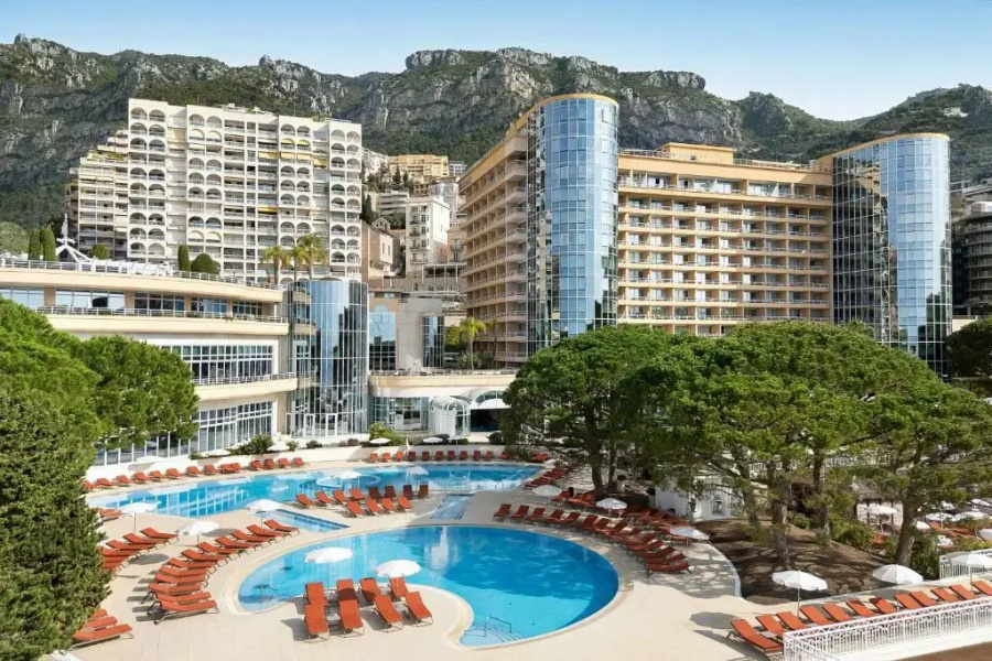 Le Meridien Beach Plaza