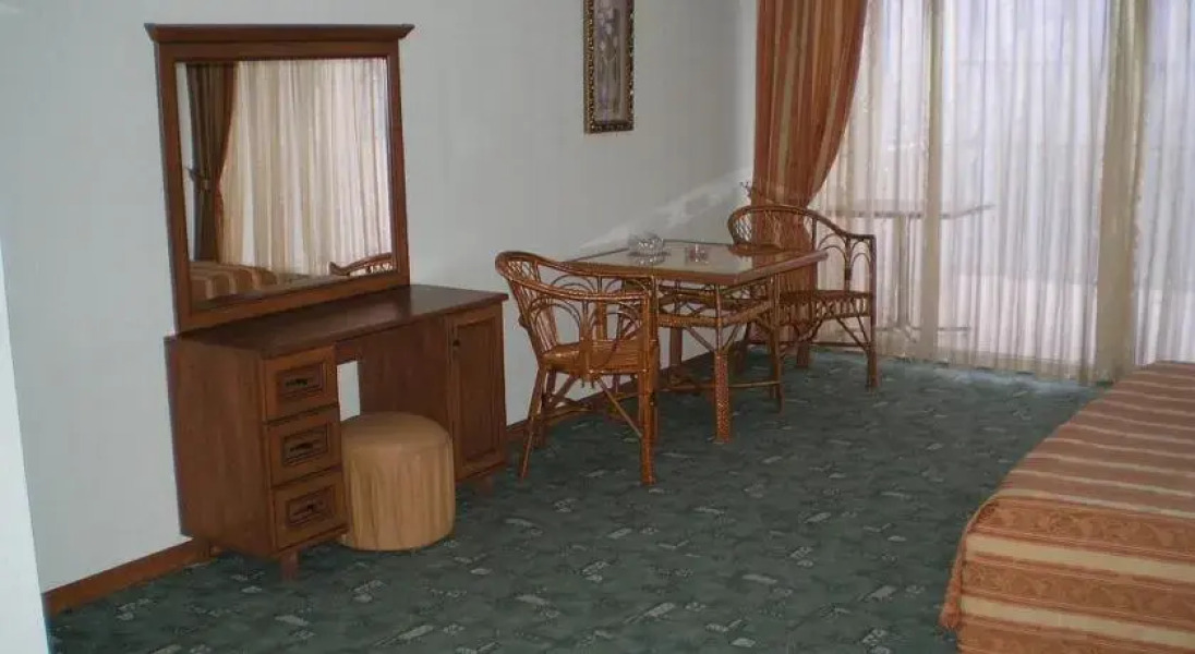 Fort Nox Hotel