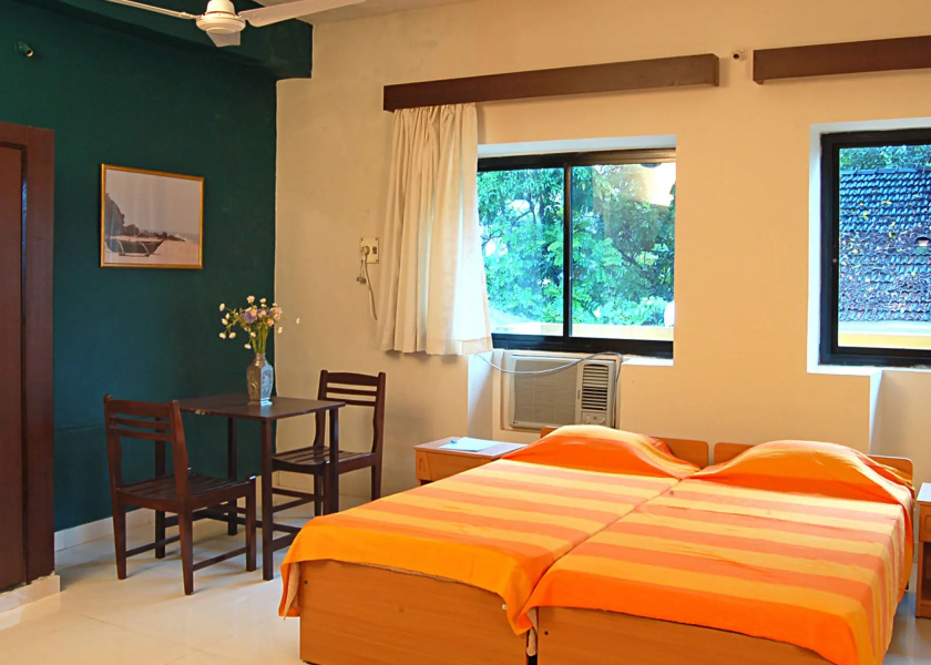 Paradise Inn
