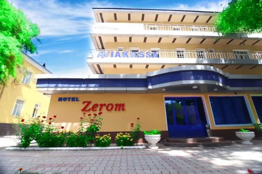 Отель Zerom