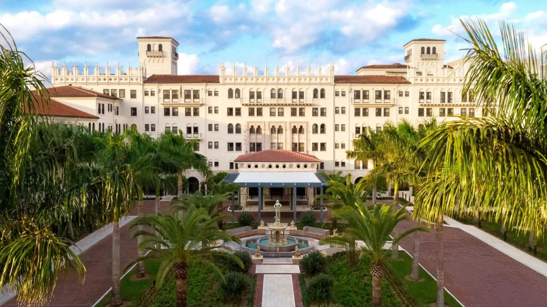 Отель Cloister at The Boca Raton