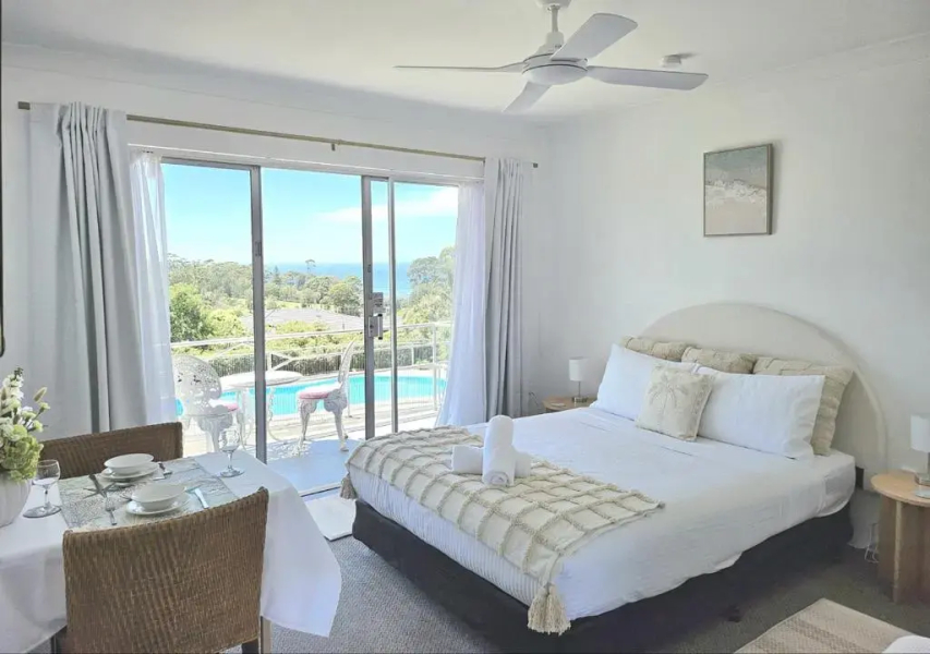 Mollymook Ocean View Motel - Welcoming Guests 18 Years and Older