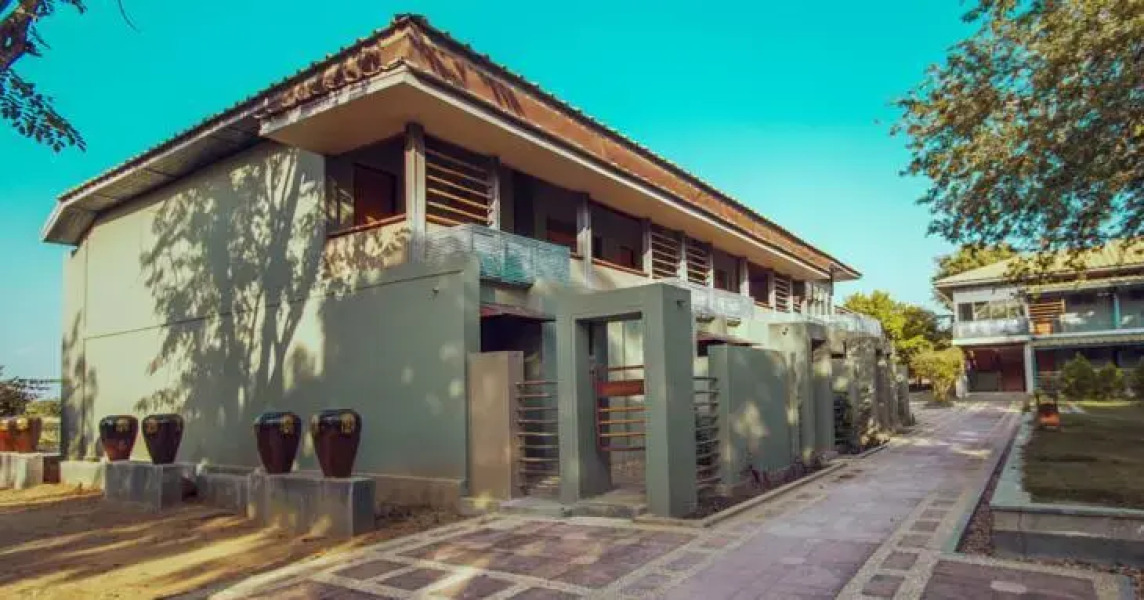 Kumudara Hotel Pagoda View