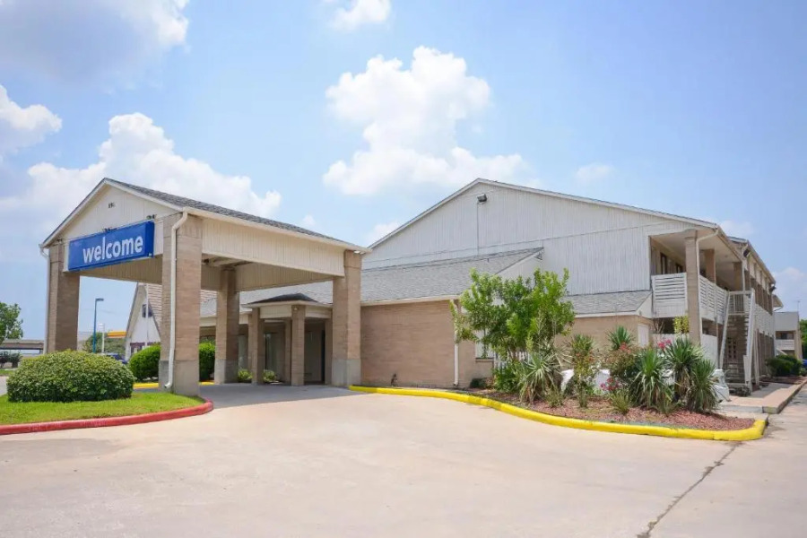 Motel 6 Baytown, TX - Baytown East
