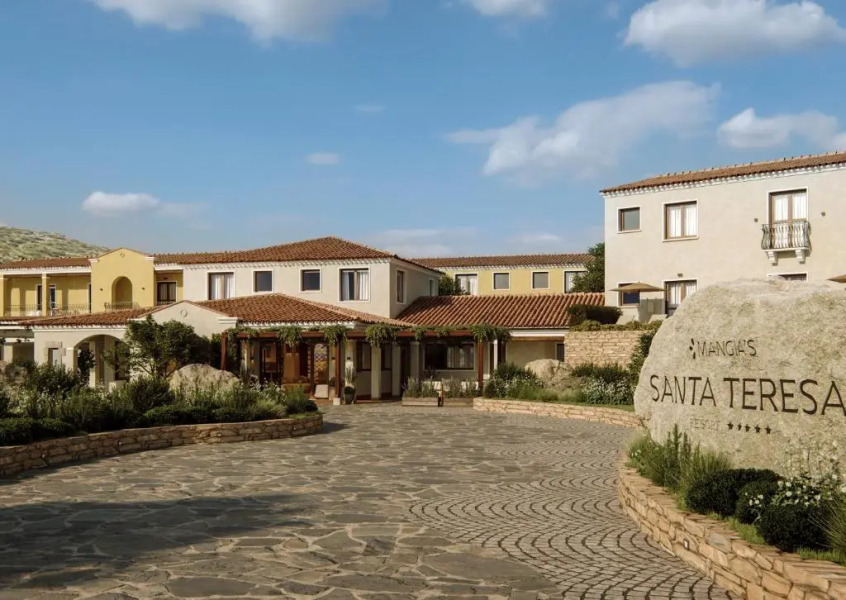 Mangia's Santa Teresa Sardinia, Curio Collection by Hilton