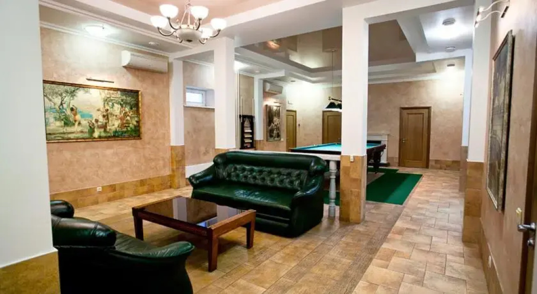 Tri Sosny Hotel