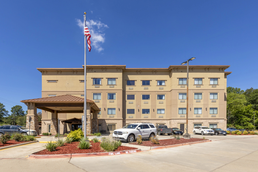 Best Western Plus Classic Inn & Suites