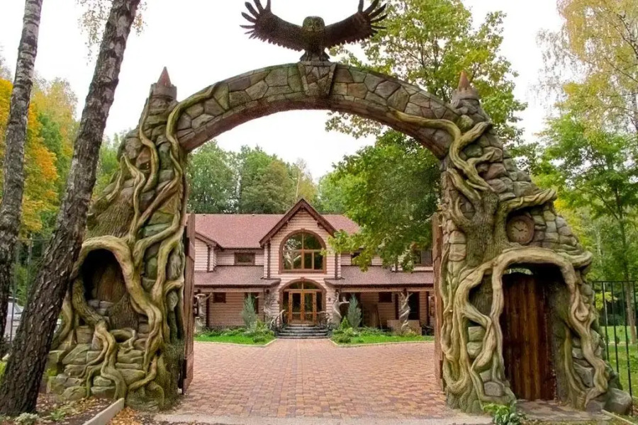 Загородный клуб ЛевЪ