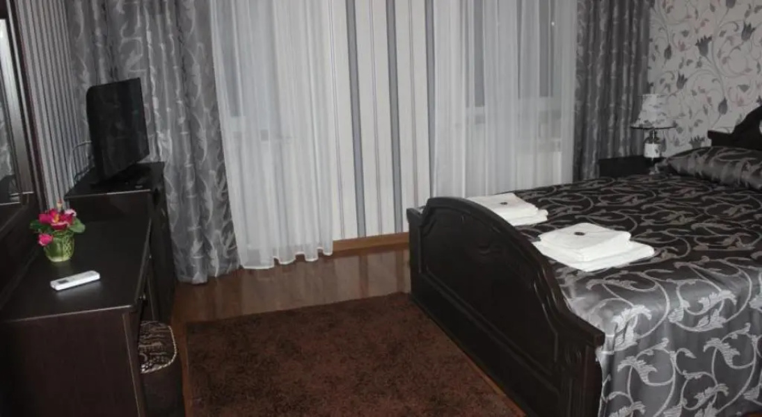 Kavkaz Hotel
