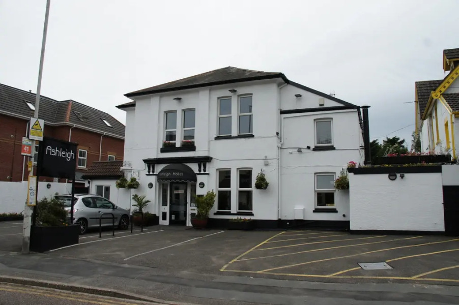 The Ashleigh - Dog Friendly