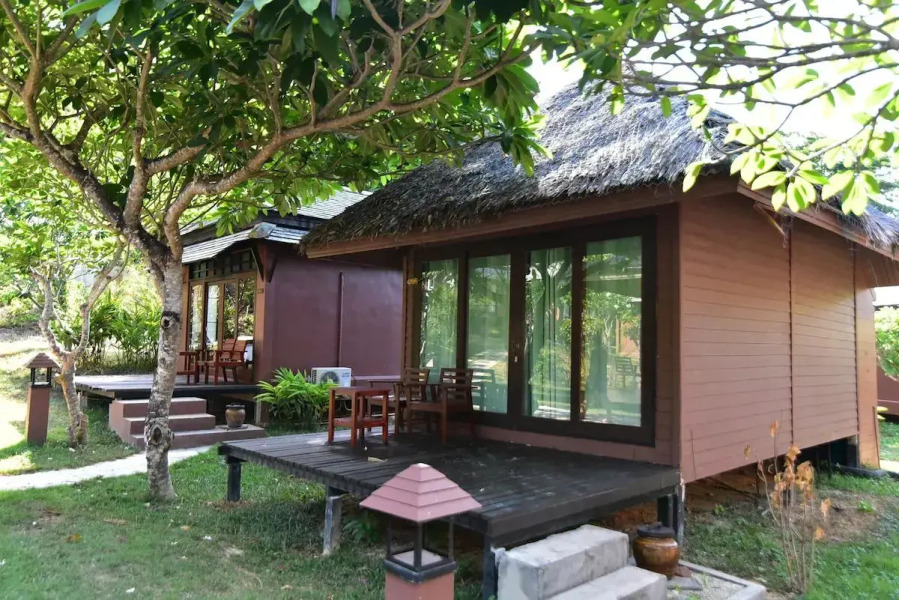 Отель Koh Ngai Thanya Beach Resort