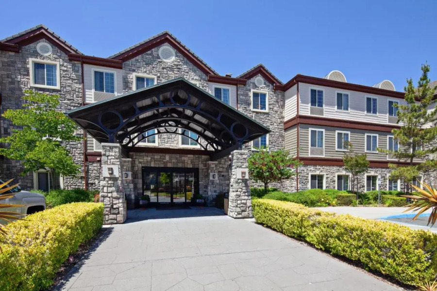 Staybridge Suites Fairfield Napa Valley Area by IHG