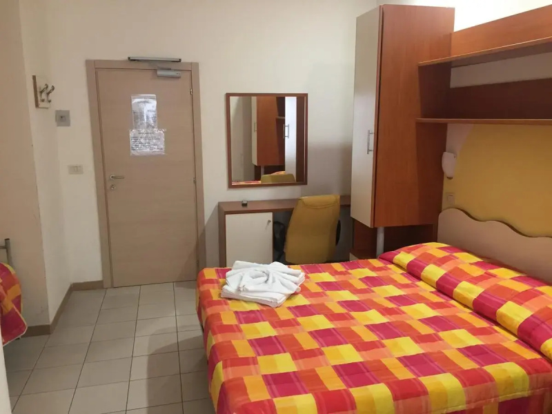 Hotel Happy