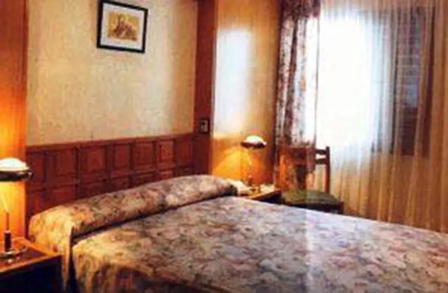 Grand Astoria Hotel