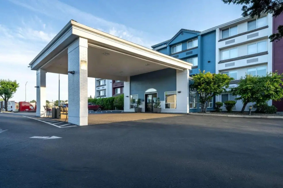 Best Western Lake Oswego/Portland Hotel & Suites
