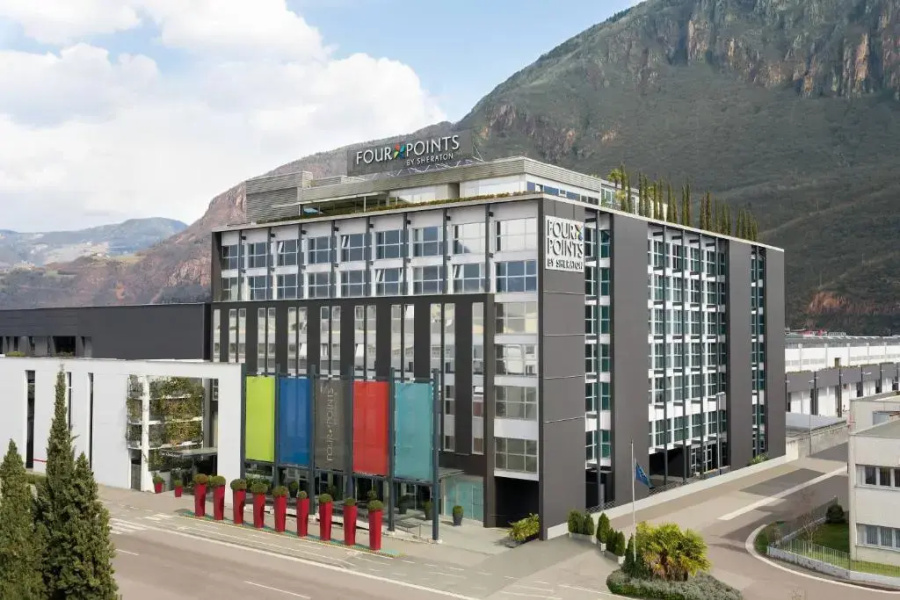 Отель Four Points by Sheraton Bolzano