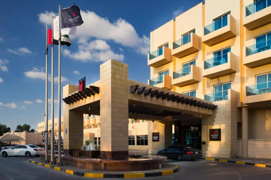 Metropolitan Al Mafraq Hotel
