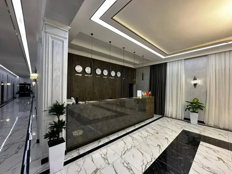 Royal Plaza