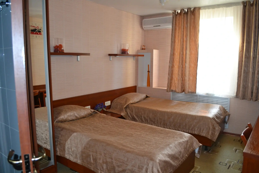 Express City Hotel