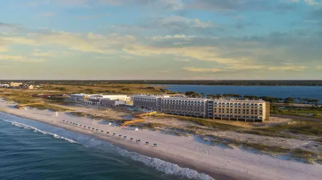 The Lodge at Gulf State Park, a Hilton Hotel