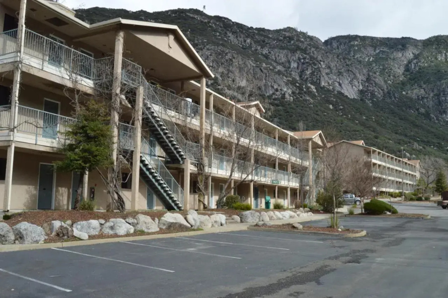 Yosemite View Lodge