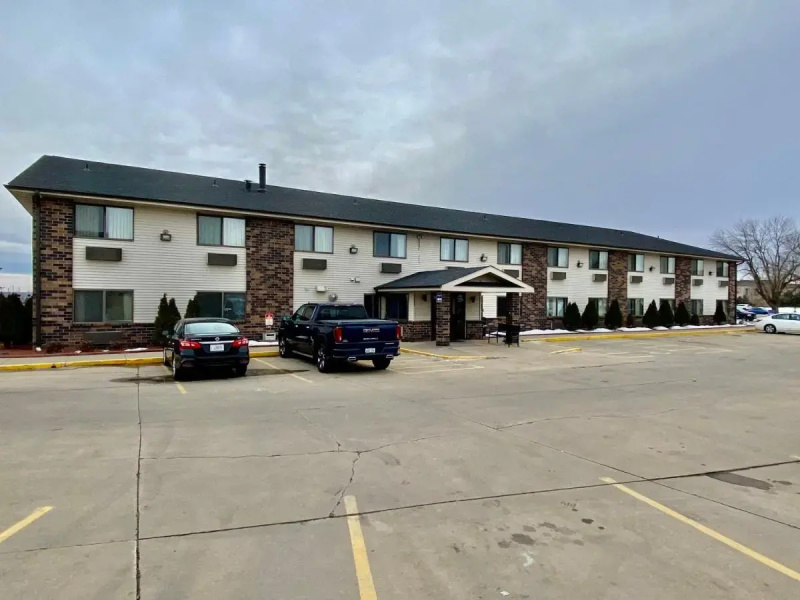American Inn Cedar Rapids South