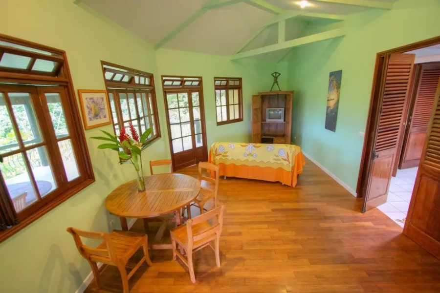 Green Room Villa