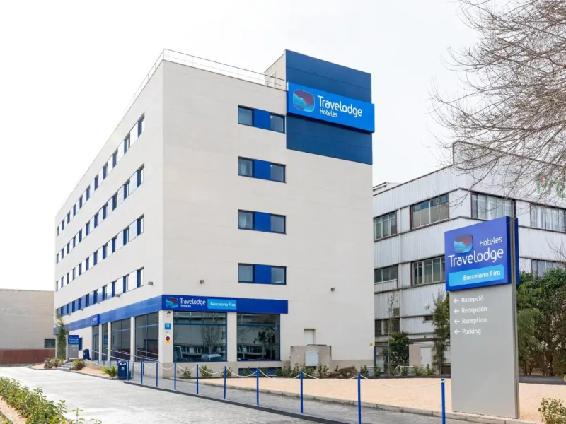 Отель Travelodge Barcelona Fira