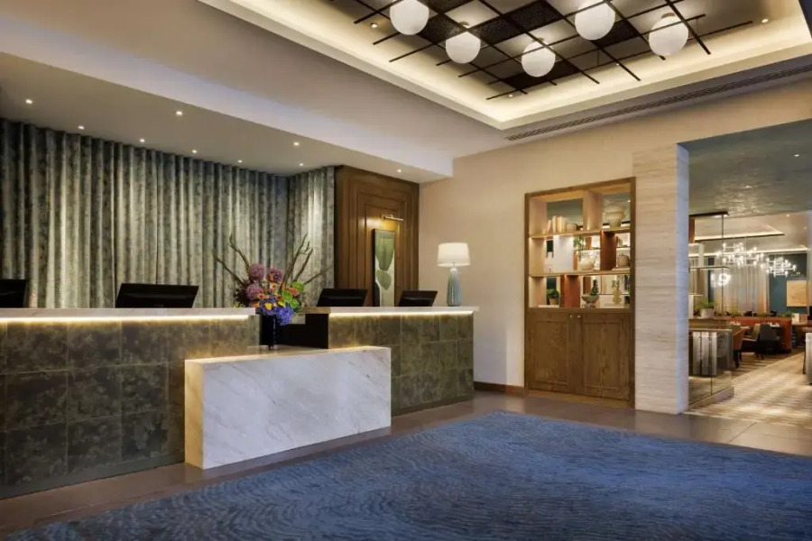 DoubleTree by Hilton London Victoria