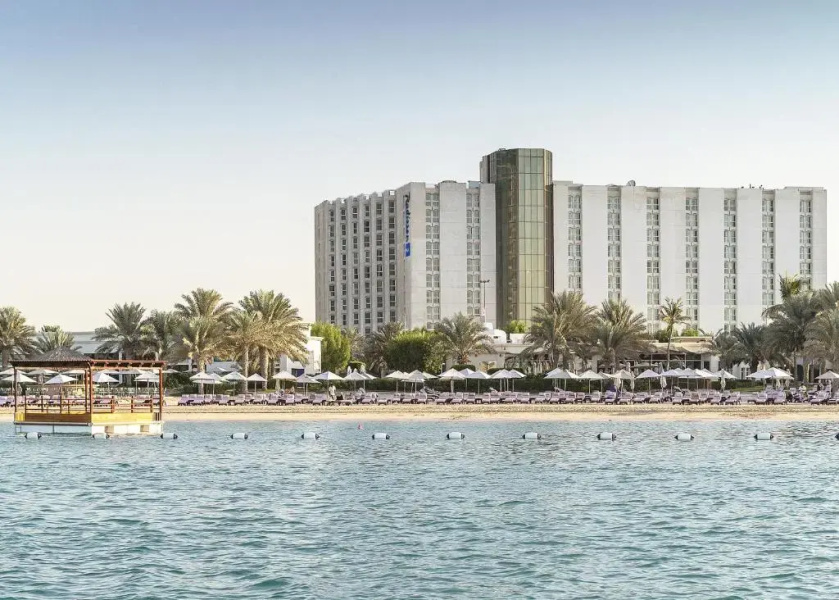 Отель Radisson Blu Hotel & Resort, Abu Dhabi Corniche