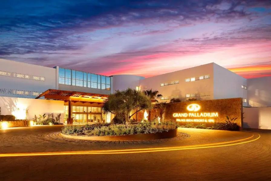 Отель Grand Palladium Palace Ibiza Resort & Spa