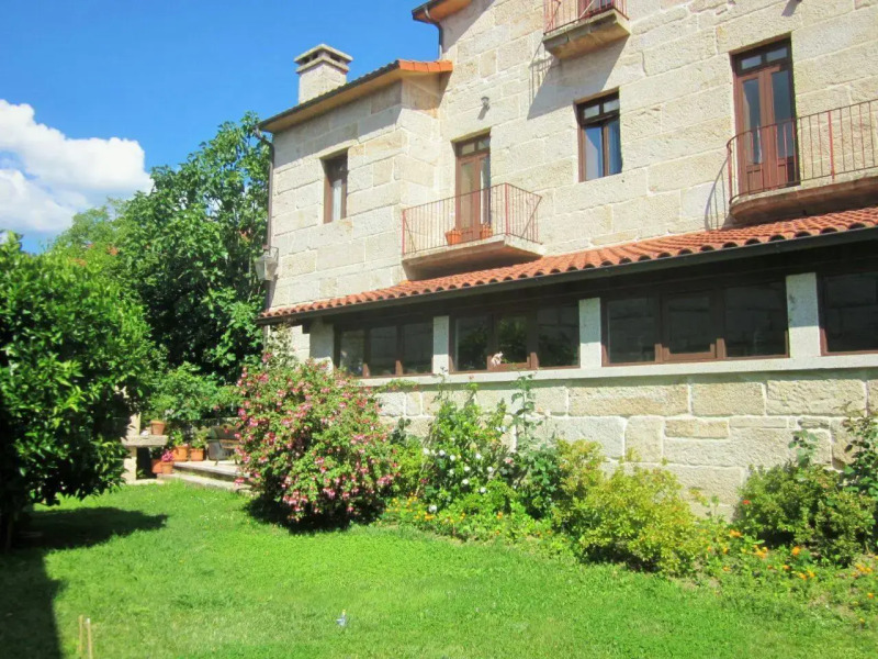 Balneario De Cortegada